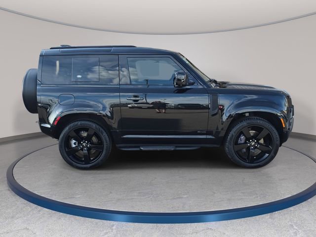 Used 2021 Land Rover Defender 90 X-Dynamic S image 5