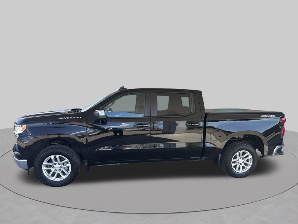 Used 2024 Chevrolet Silverado 1500 LT AWD/4WD image 3