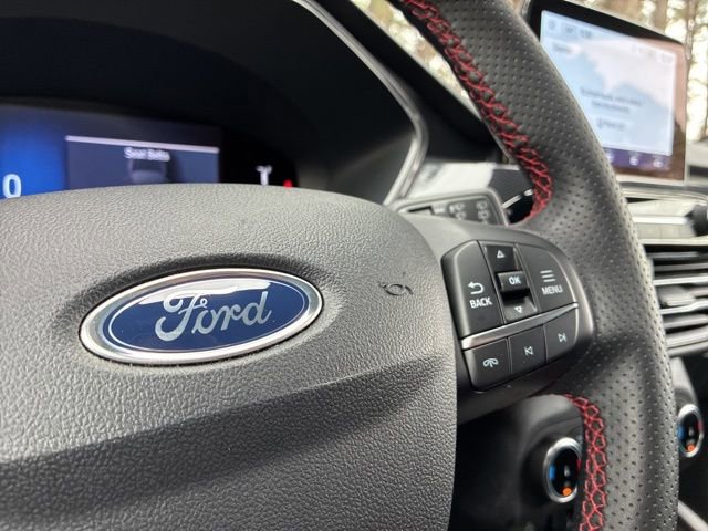 Used 2025 Ford Escape ST-Line image 28