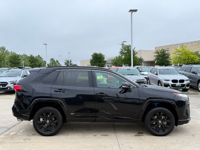 Used 2022 Toyota RAV4 SE AWD/4WD image 5