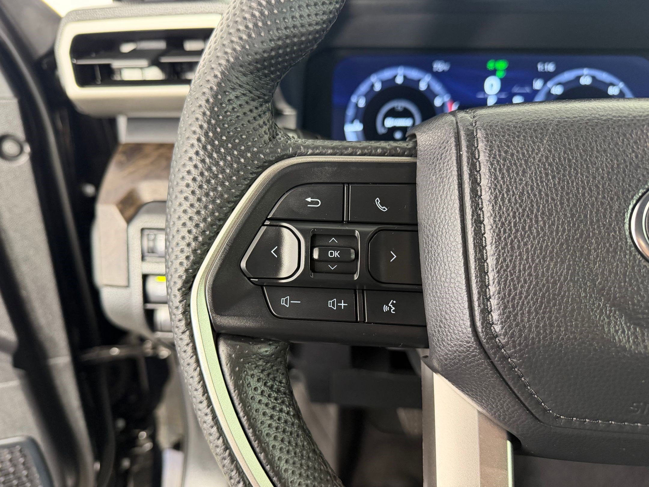 Certified 2024 Toyota Tacoma Limited image 16