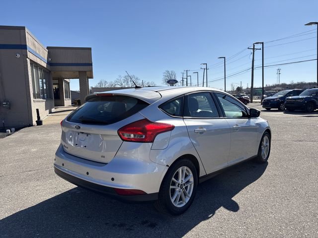 Used 2017 Ford Focus SE w/ SE Winter Package image 5
