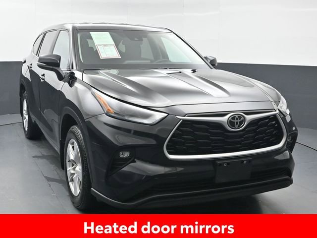 Certified 2025 Toyota Highlander LE image 11
