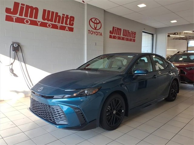 New 2026 Toyota Camry SE image 1