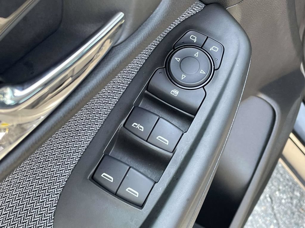Used 2025 Chevrolet TrailBlazer LT AWD/4WD image 24