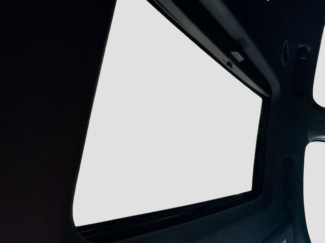 Used 2023 Chevrolet Traverse RS image 24