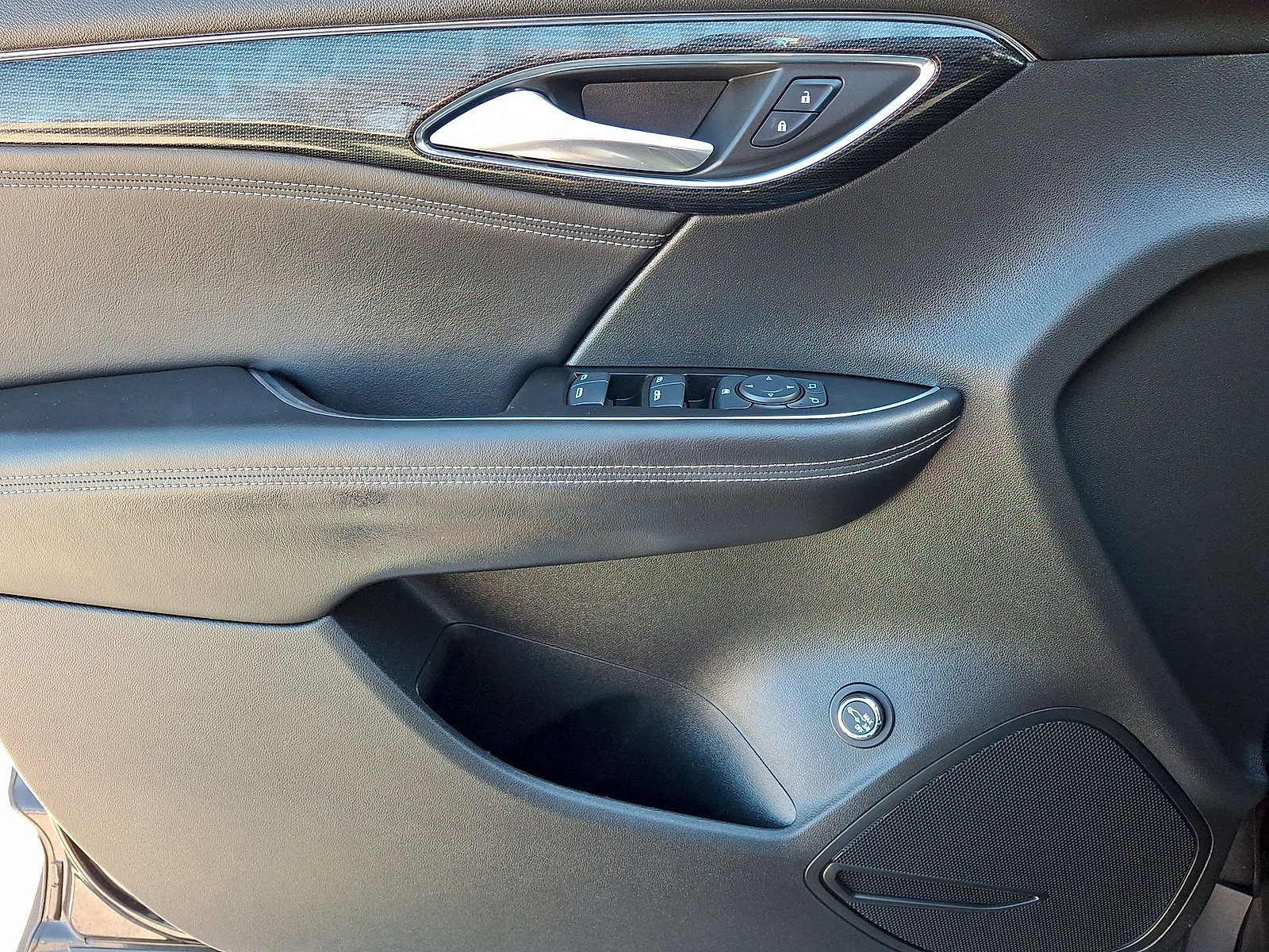 Used 2022 Buick Envision Preferred FWD image 16