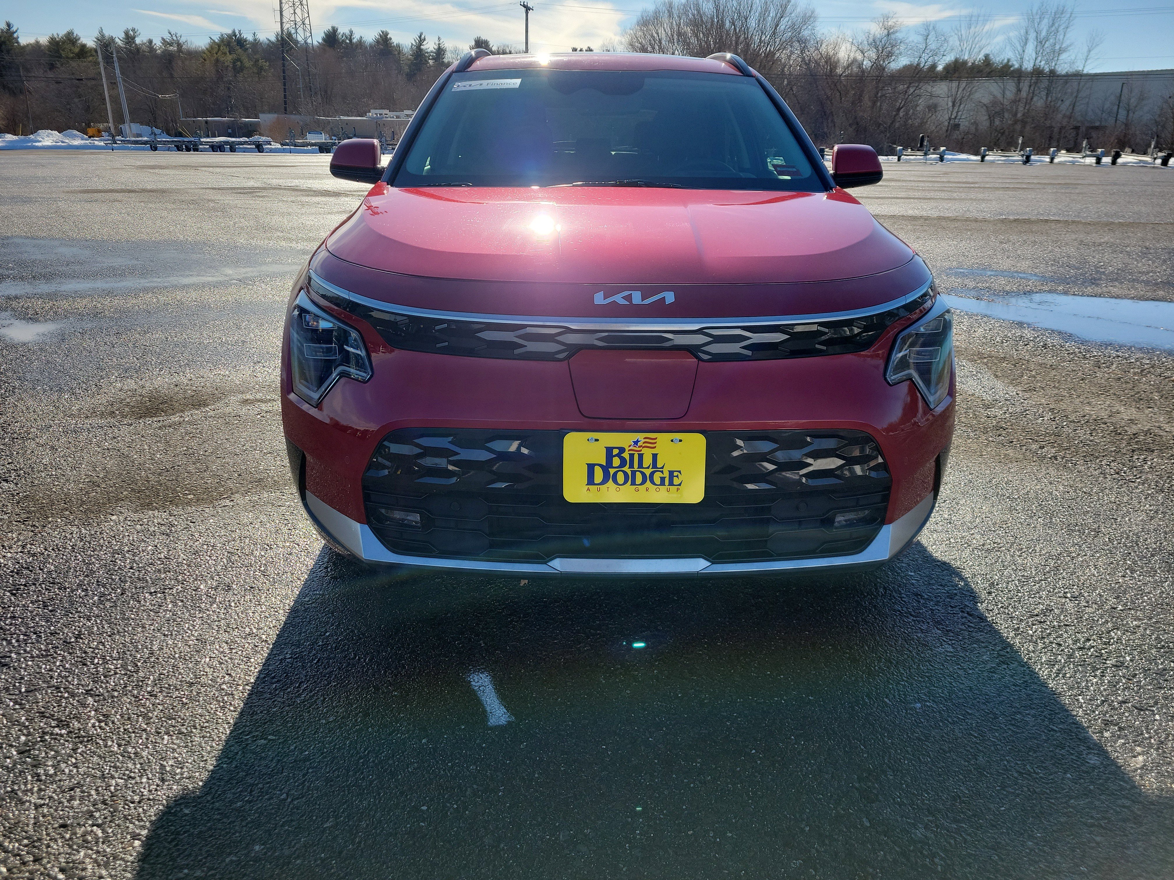 Used 2024 Kia Niro Wave w/ Wave Preserve Package image 2