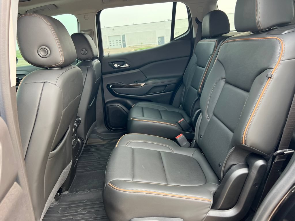 Used 2023 GMC Acadia AT4 w/ Technology Package AWD/4WD image 5