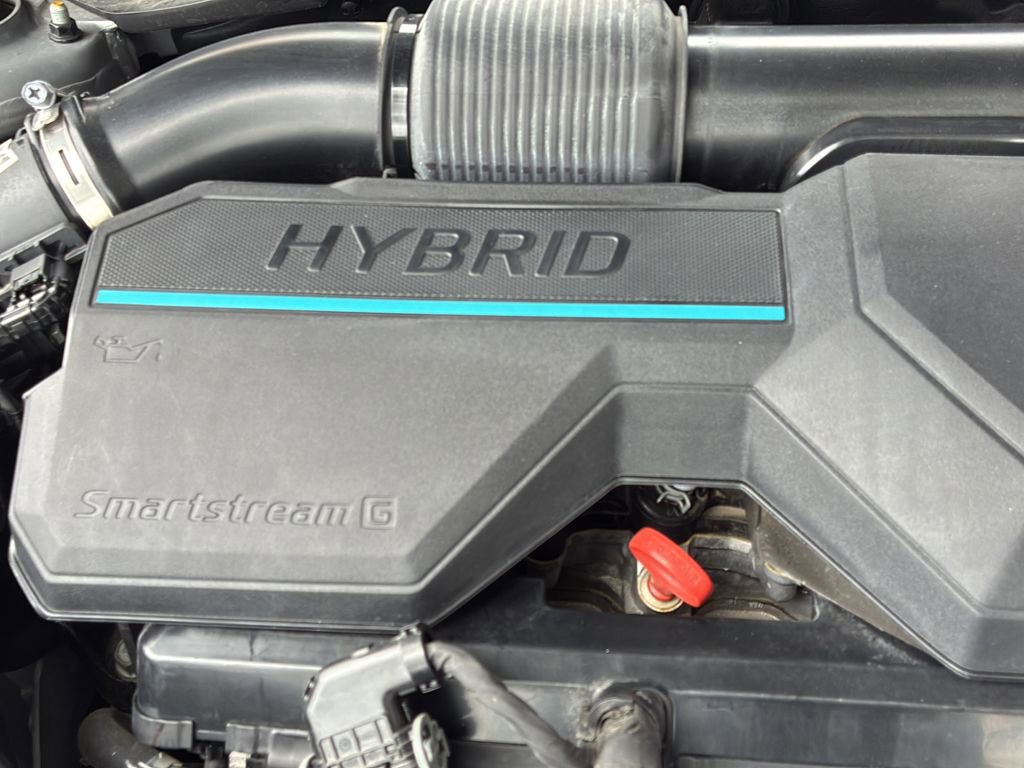 Used 2025 Kia Sportage LX FWD image 37