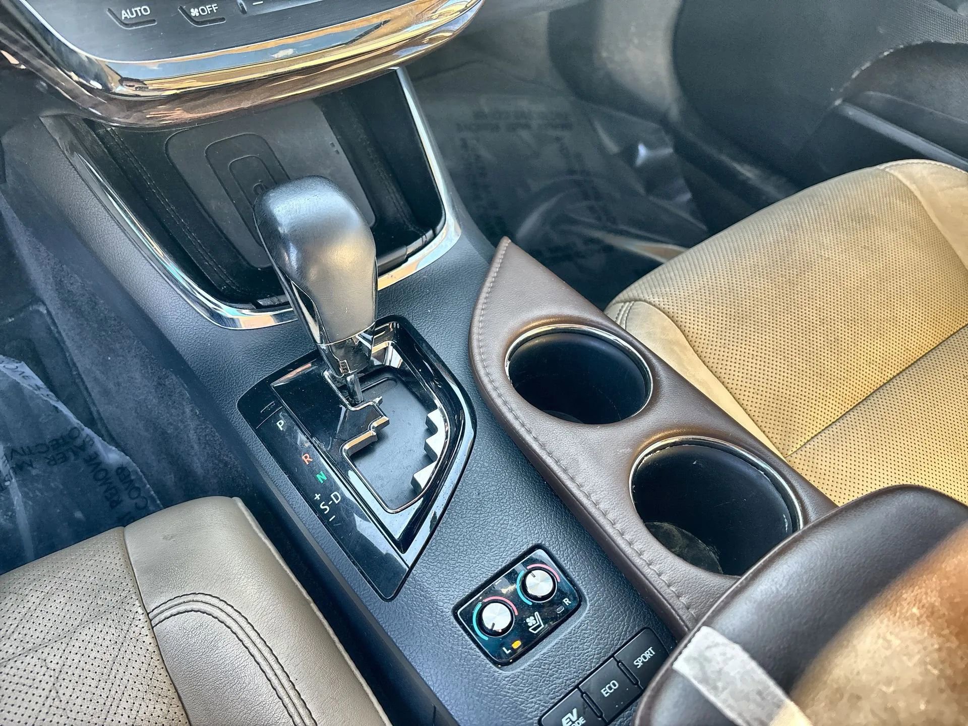 Used 2014 Toyota Avalon Limited w/ Technology Package image 22