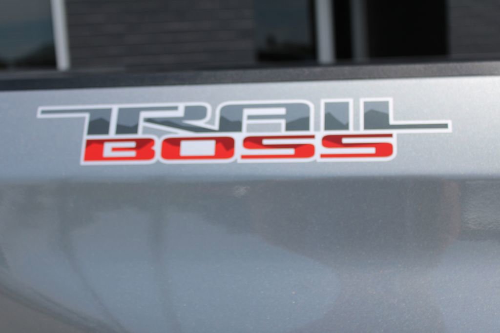 Used 2025 Chevrolet Silverado 1500 Custom Trail Boss AWD/4WD image 20