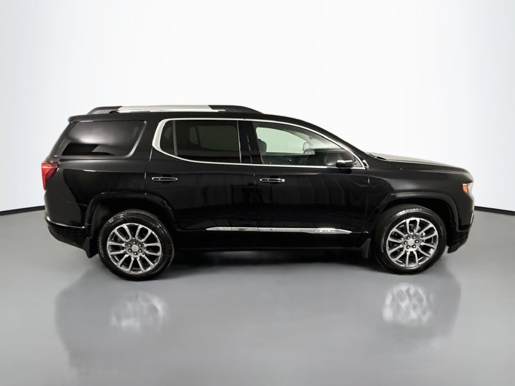 Used 2023 GMC Acadia Denali w/ Denali Ultimate Package FWD image 8