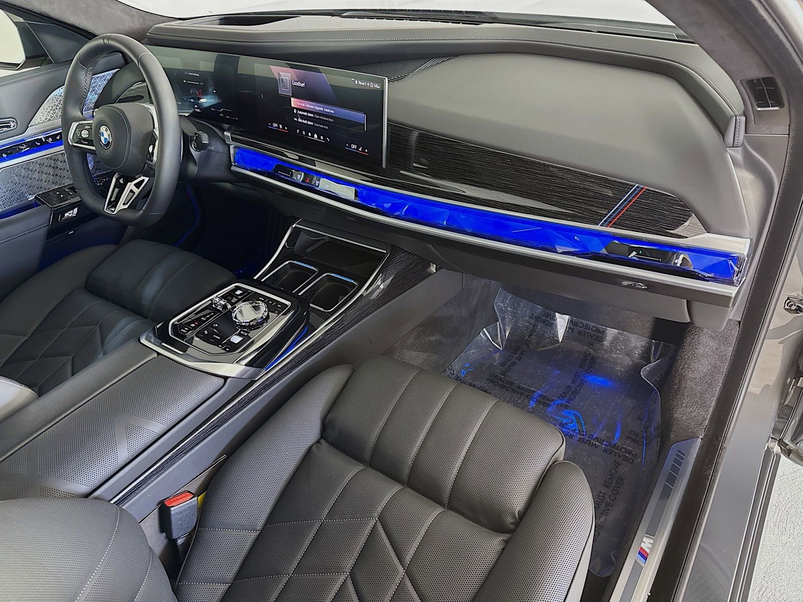 Used 2025 BMW 760i xDrive image 31