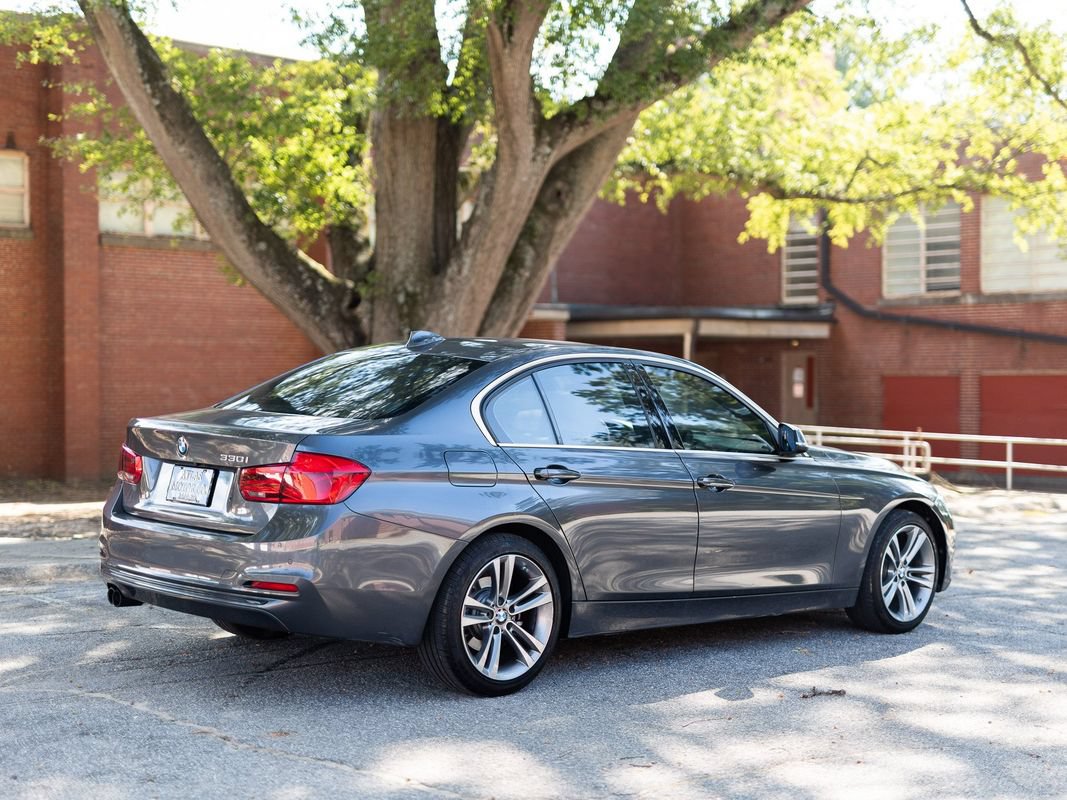 Used 2017 BMW 330i Sedan RWD image 8