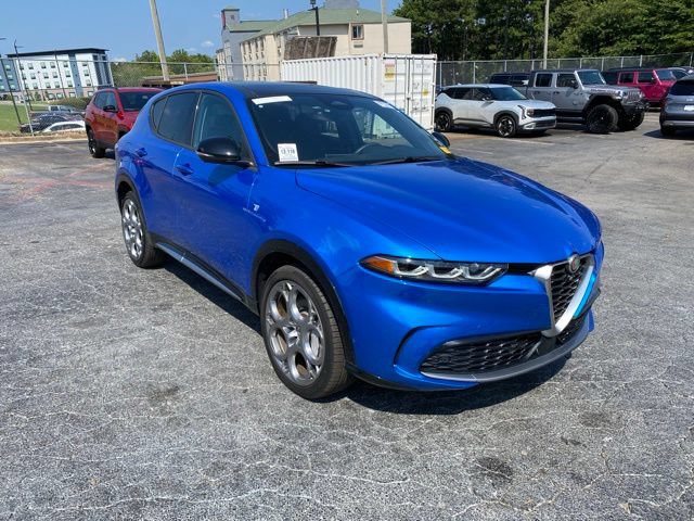 Used 2024 Alfa Romeo Tonale Ti AWD/4WD image 2