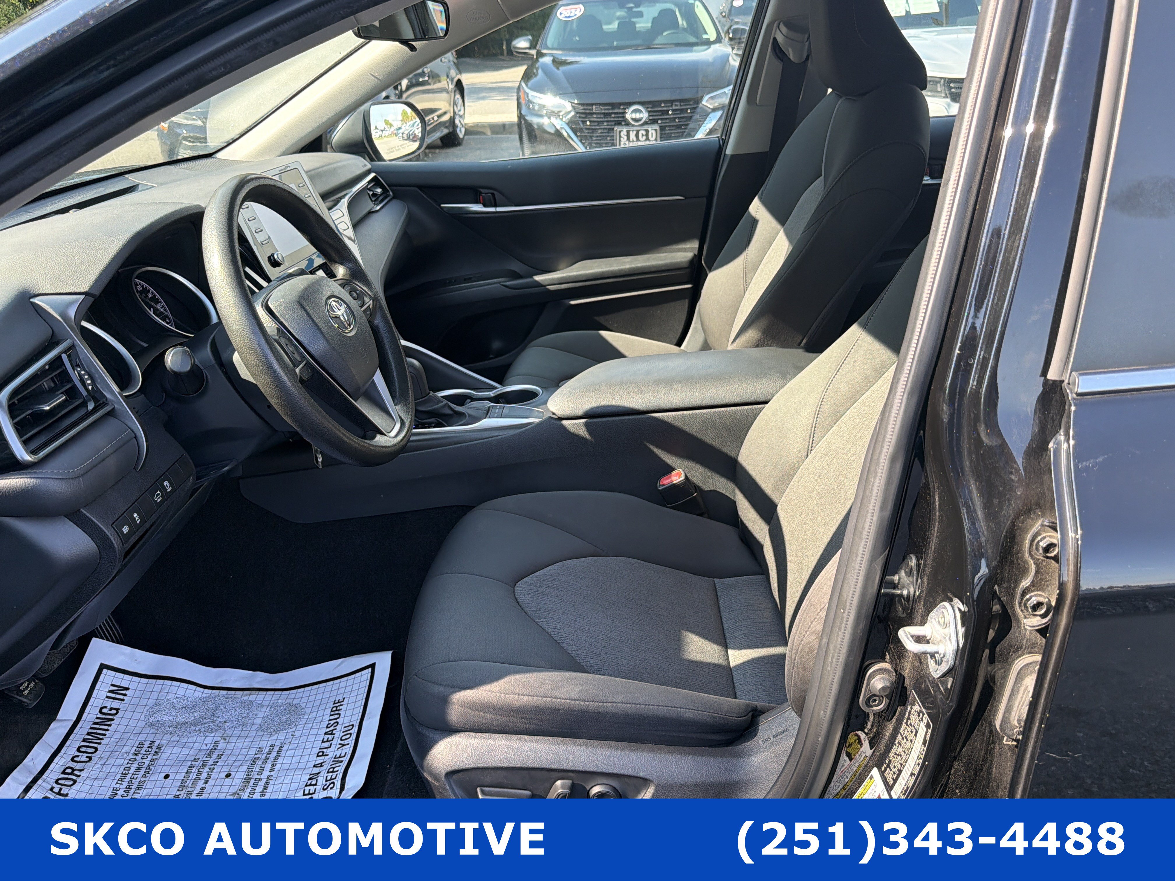 Used 2023 Toyota Camry LE FWD image 11