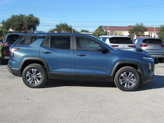 Used 2025 Chevrolet Equinox LT w/ Safety and Technology Package image 2