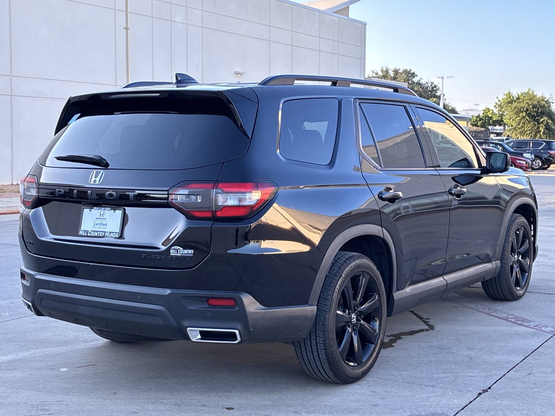 Certified 2025 Honda Pilot Black Edition image 6
