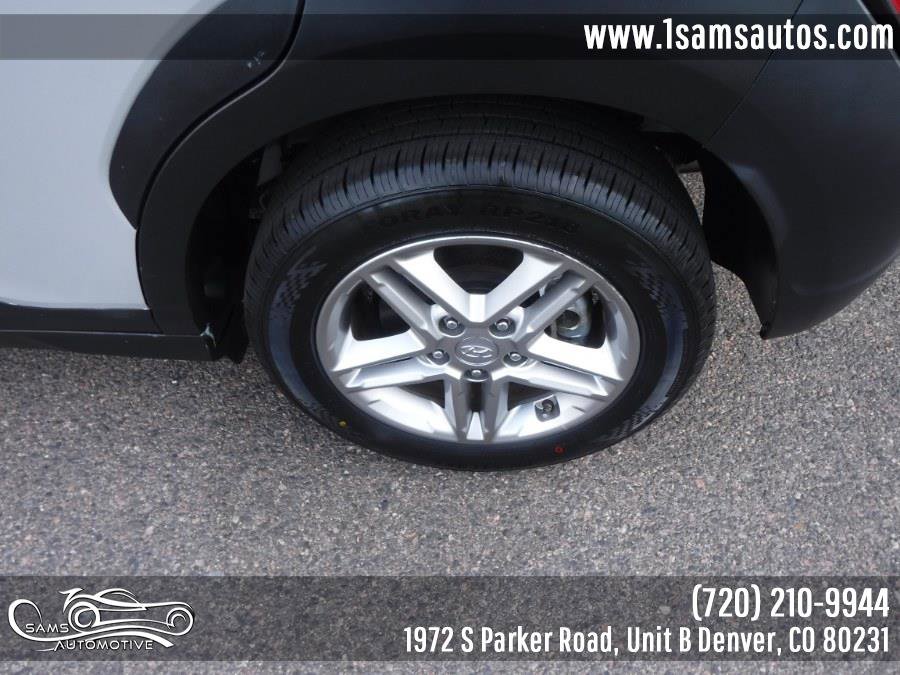 Used 2023 Hyundai Kona SE image 39