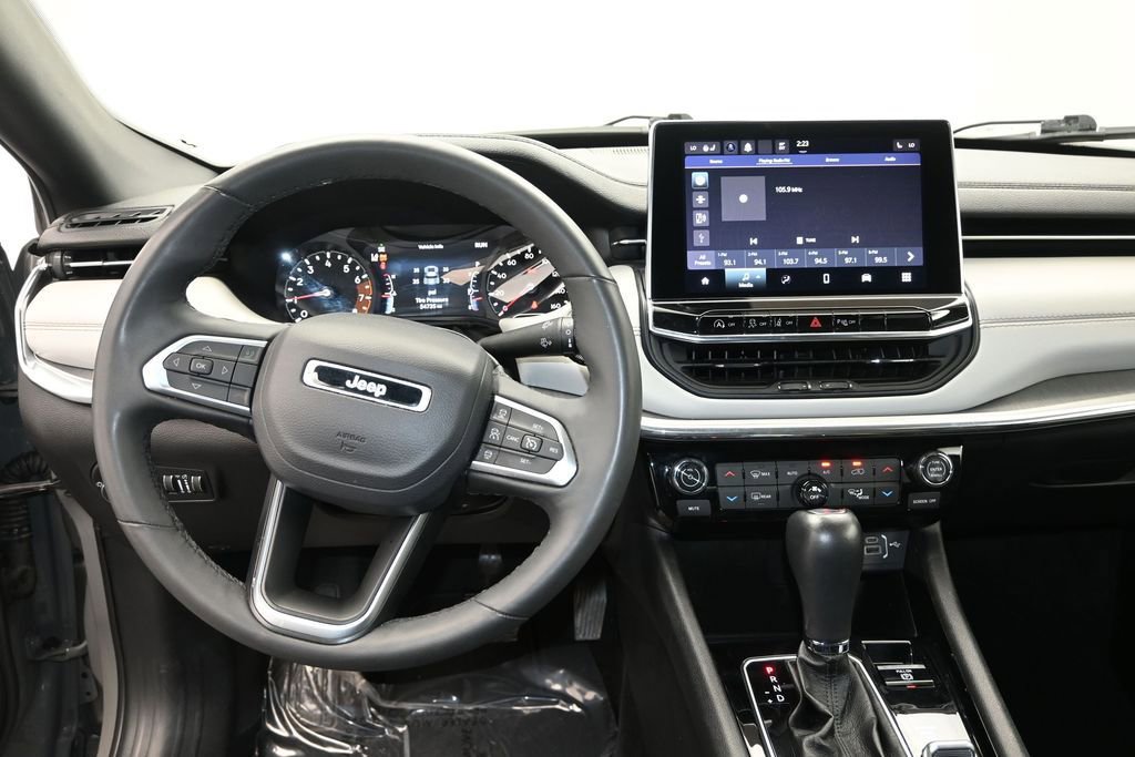 Used 2024 Jeep Compass Limited AWD/4WD image 16