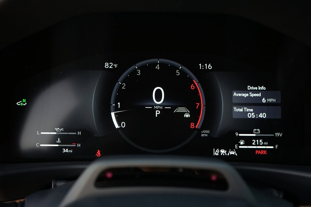 Used 2025 Lexus LX 600 4WD w/ Luxury Package image 13