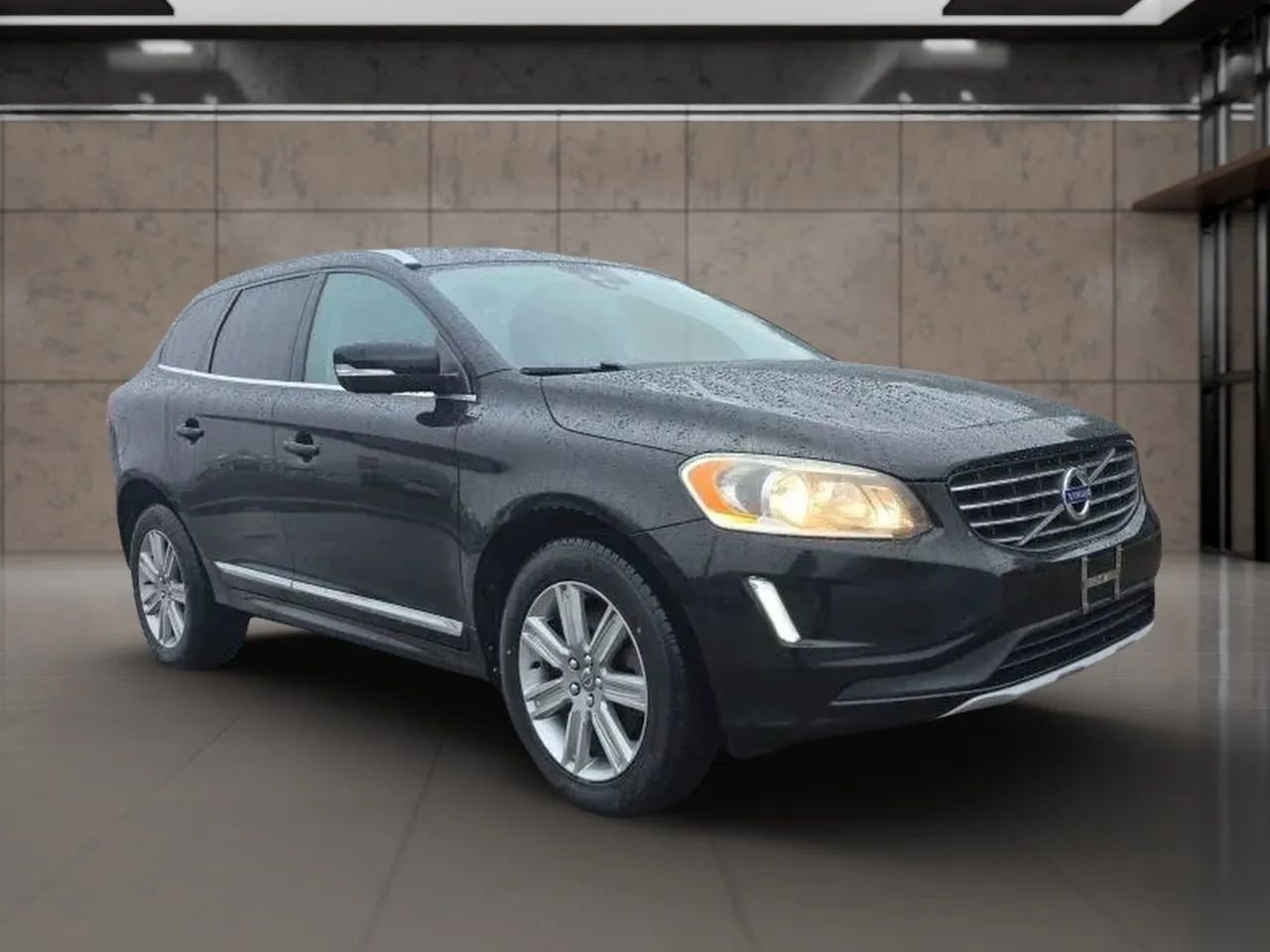 Used 2017 Volvo XC60 T5 Inscription image 3