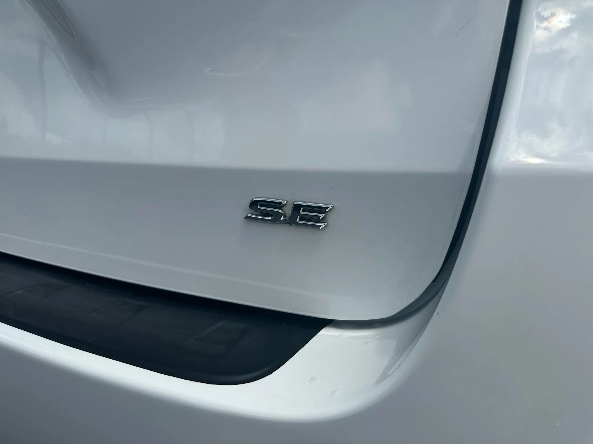 Used 2017 Toyota Sienna SE image 9