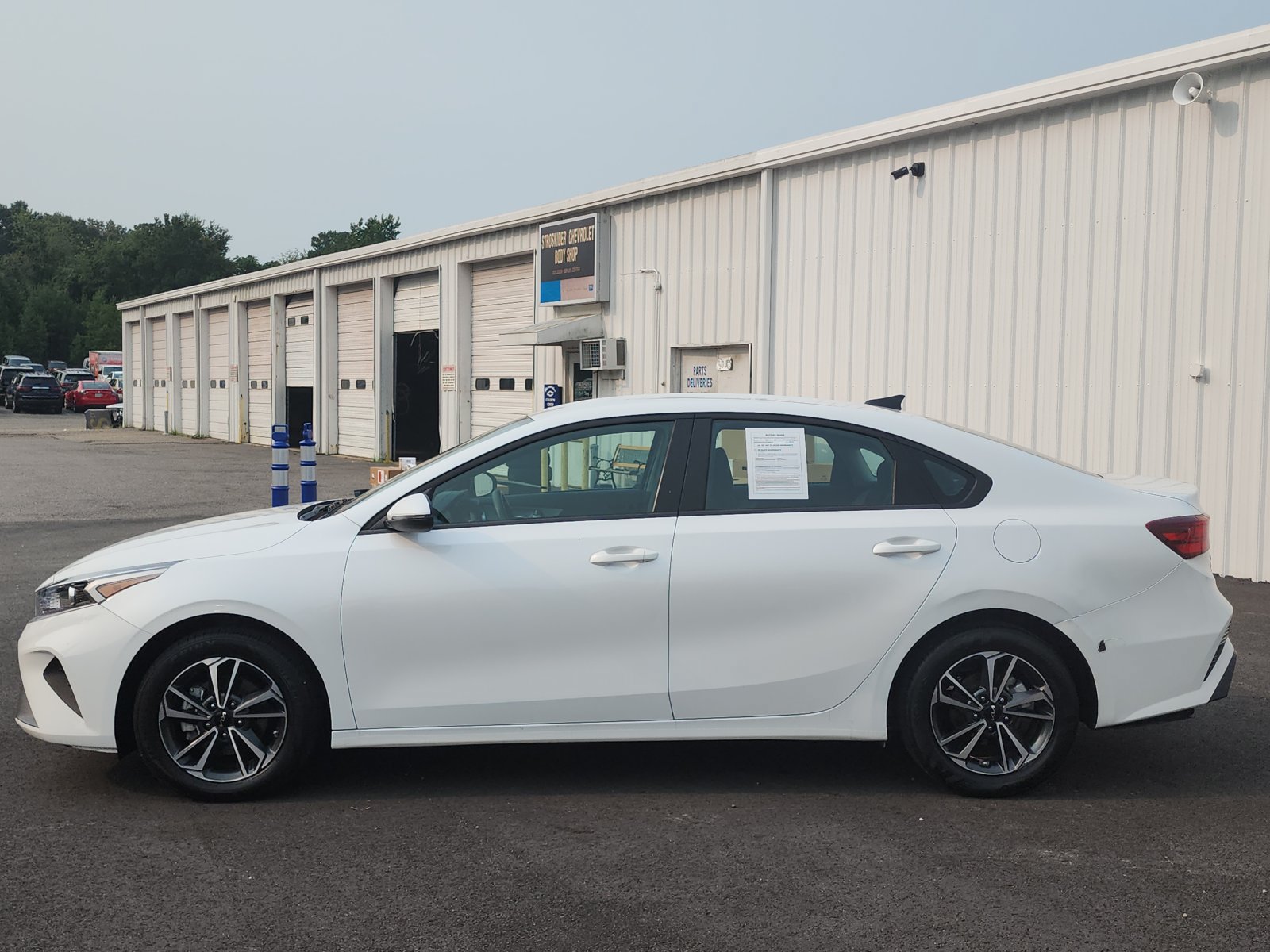 Used 2024 Kia Forte LXS w/ LXS Technology Package FWD image 2