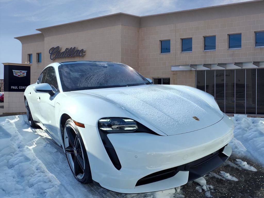 Used 2020 Porsche Taycan image 3