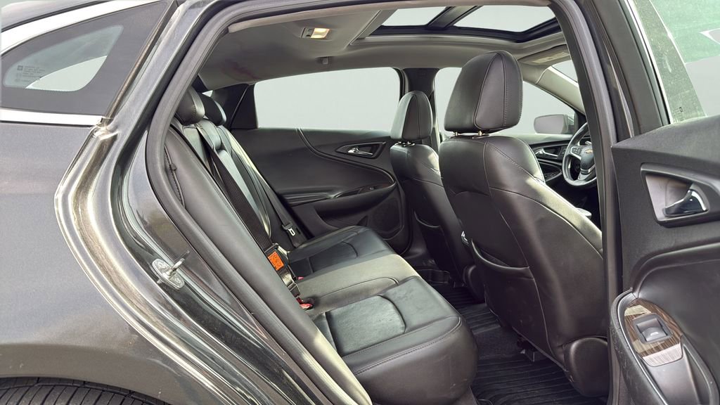 Used 2016 Chevrolet Malibu Premier w/ Driver Confidence Package II FWD image 12