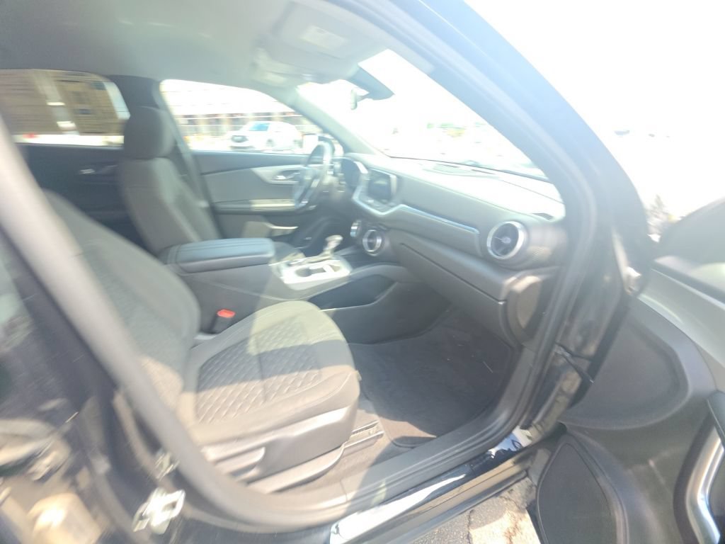 Used 2019 Chevrolet Blazer LT AWD/4WD image 32