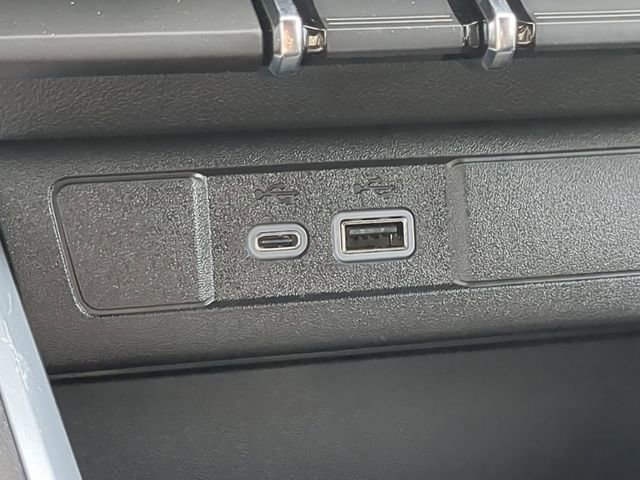 New 2025 Chevrolet Colorado LT RWD image 21