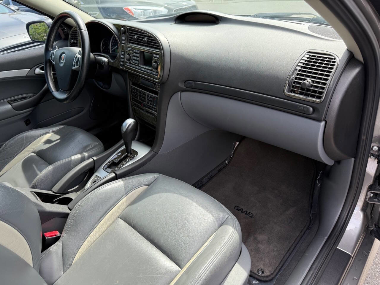 Used 2005 Saab 9-3 Aero image 12