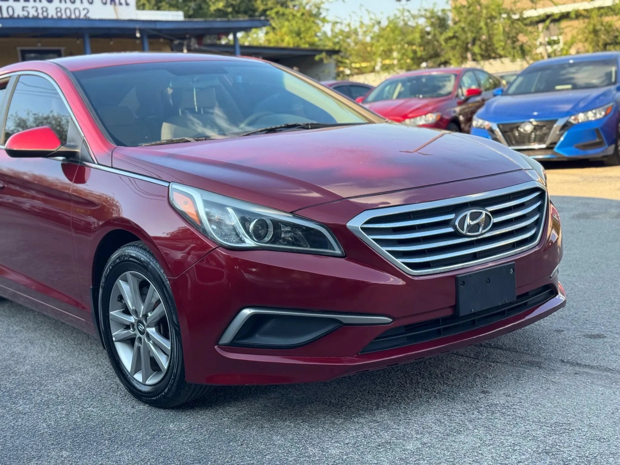 Used 2016 Hyundai Sonata SE w/ Winter Weather Package FWD image 4