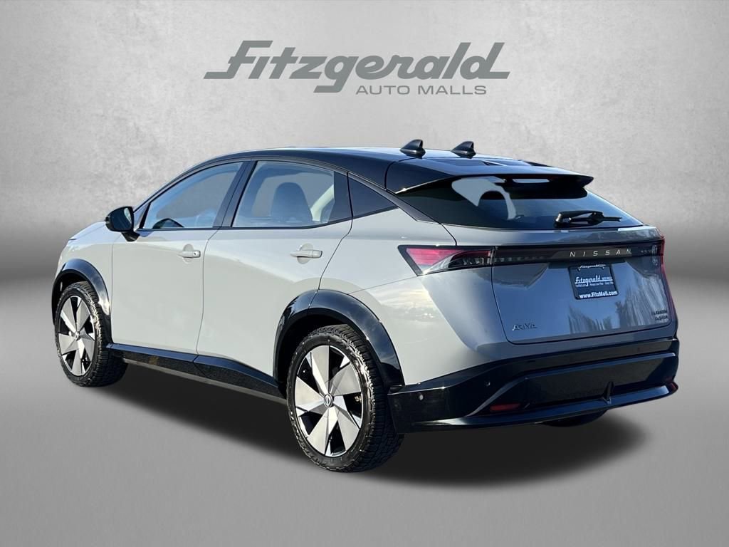 Used 2023 Nissan Ariya image 8