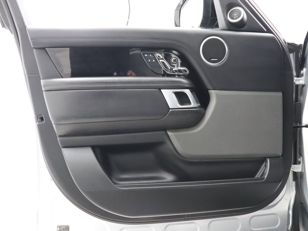 Used 2019 Land Rover Range Rover Long Wheelbase Supercharged image 43