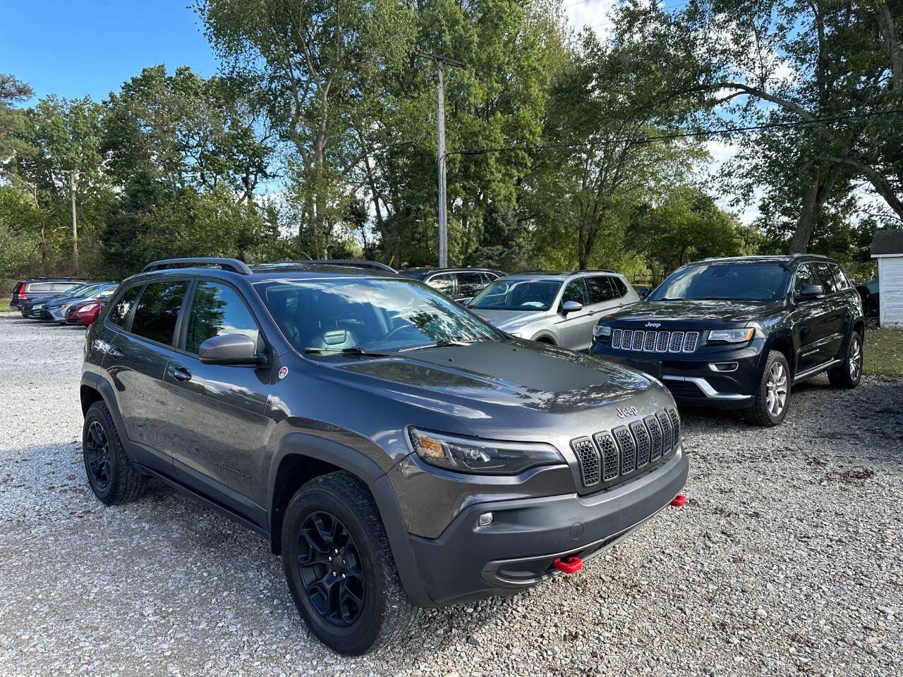 Used 2020 Jeep Cherokee Trailhawk w/ Cold Weather Group AWD/4WD image 3