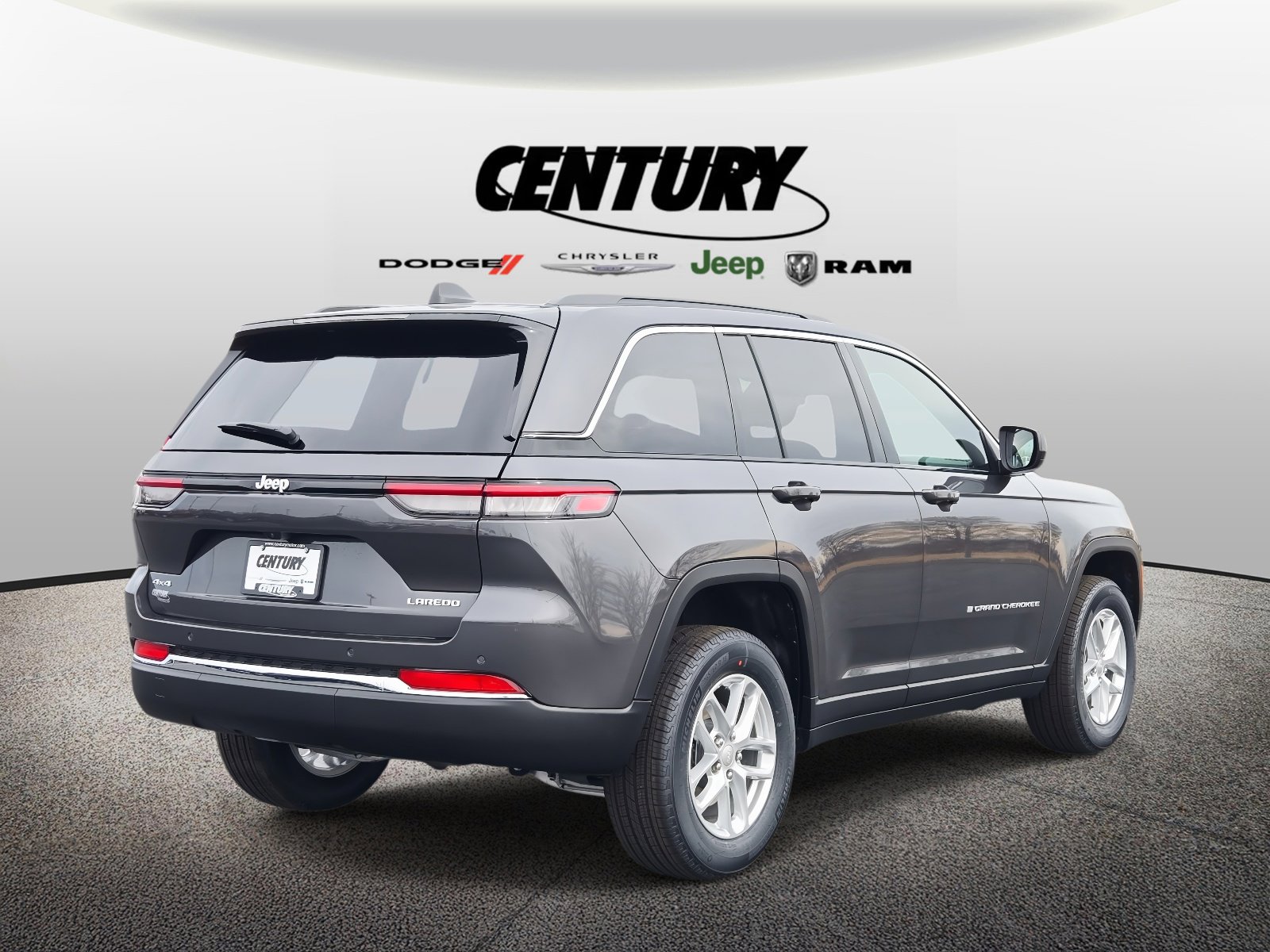 New 2026 Jeep Grand Cherokee Laredo X image 3