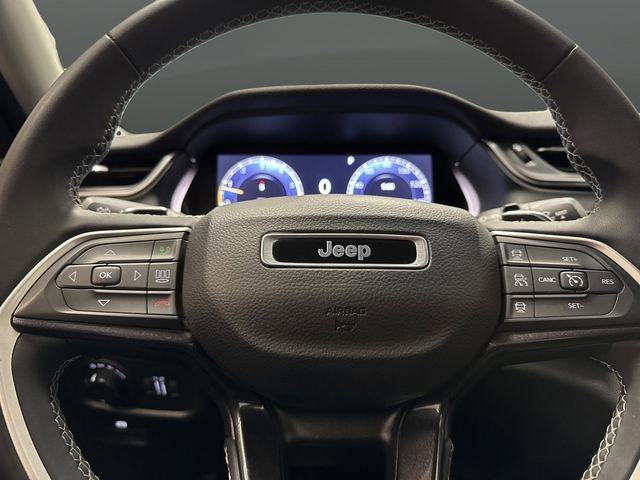 Used 2023 Jeep Grand Cherokee L Laredo image 14