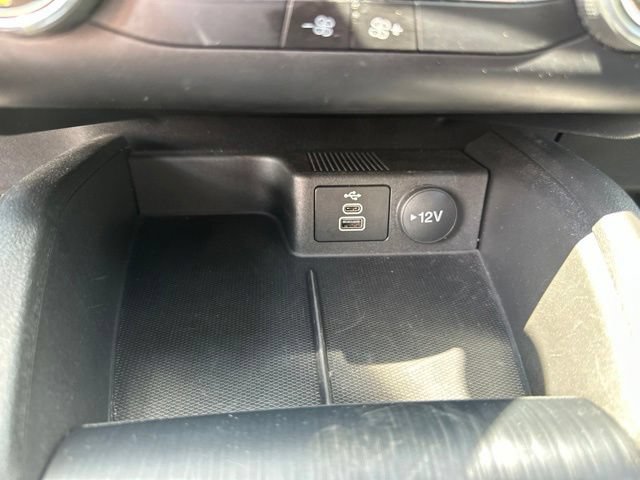 Used 2025 Ford Escape Active AWD/4WD image 26