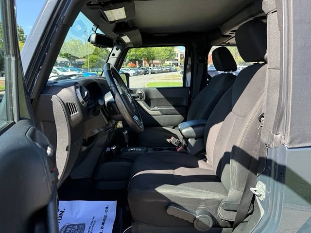 Used 2017 Jeep Wrangler Sport w/ Quick Order Package 24S AWD/4WD image 13