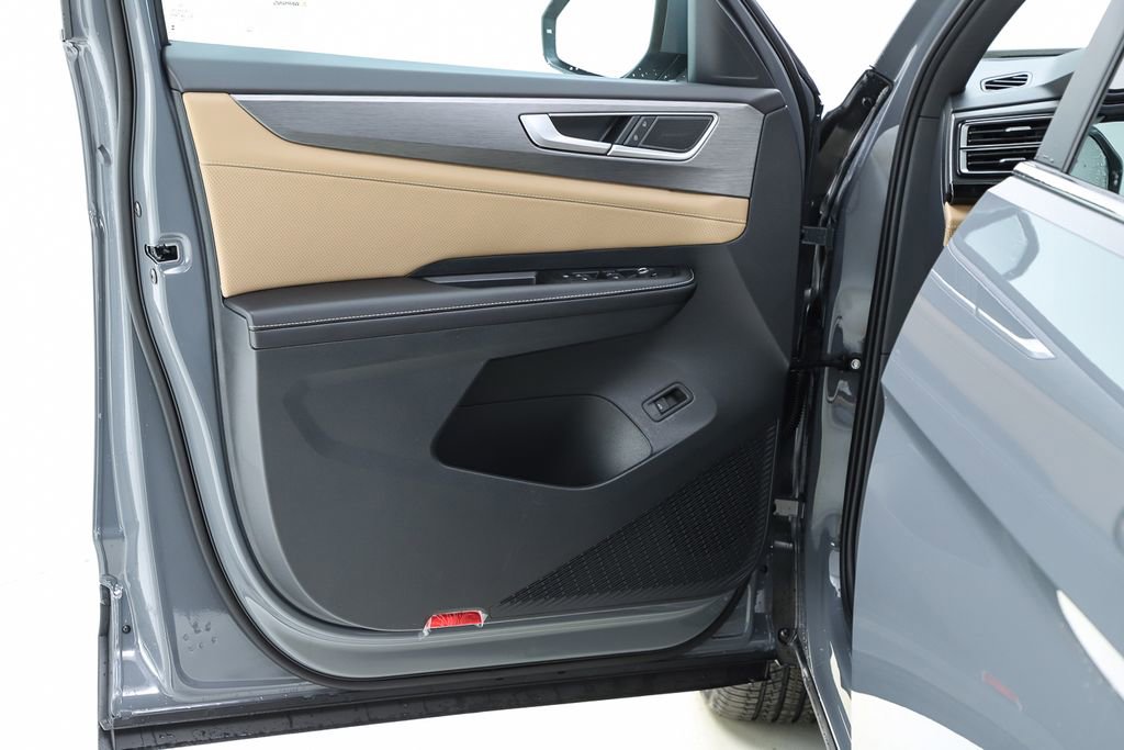 New 2026 Volkswagen Atlas Cross Sport SE image 57