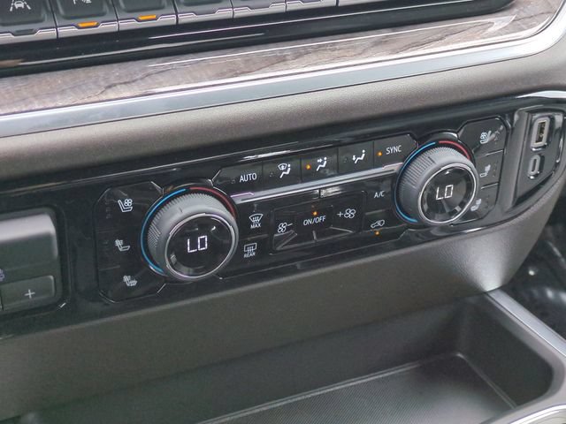 Used 2025 Chevrolet Silverado 1500 LTZ AWD/4WD image 19