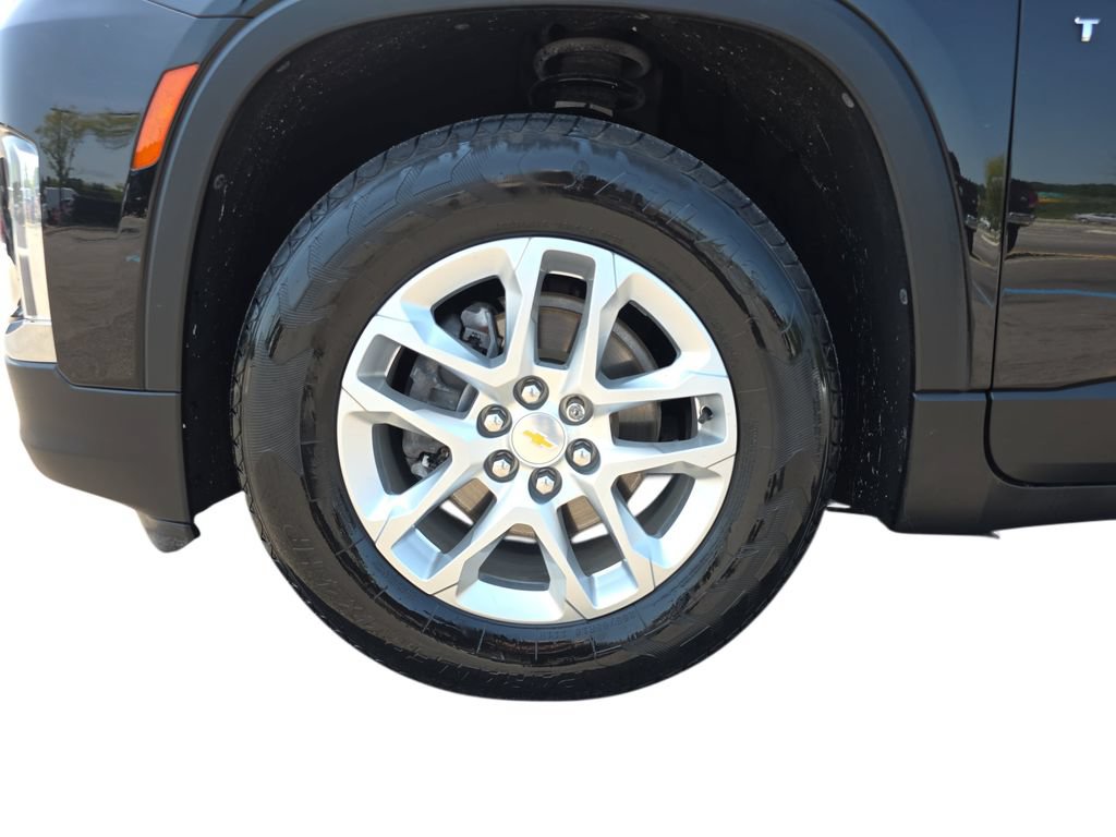 Used 2023 Chevrolet Traverse LS FWD image 30