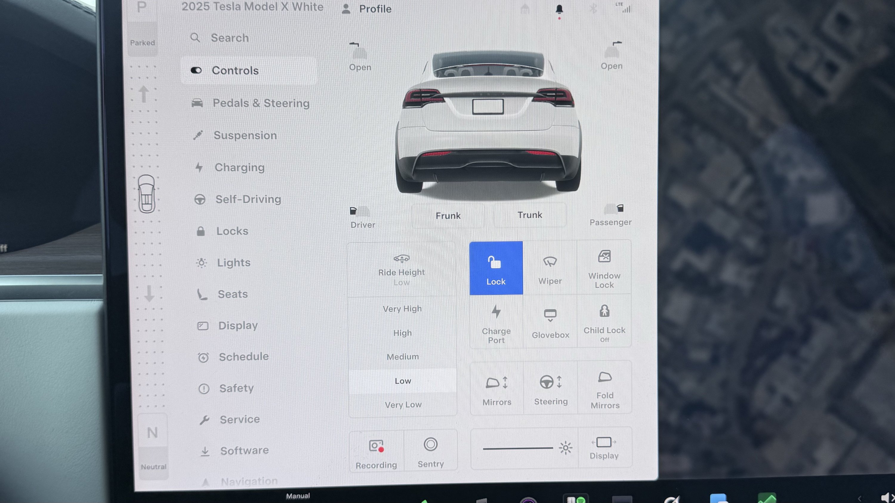 Used 2025 Tesla Model X AWD/4WD image 72