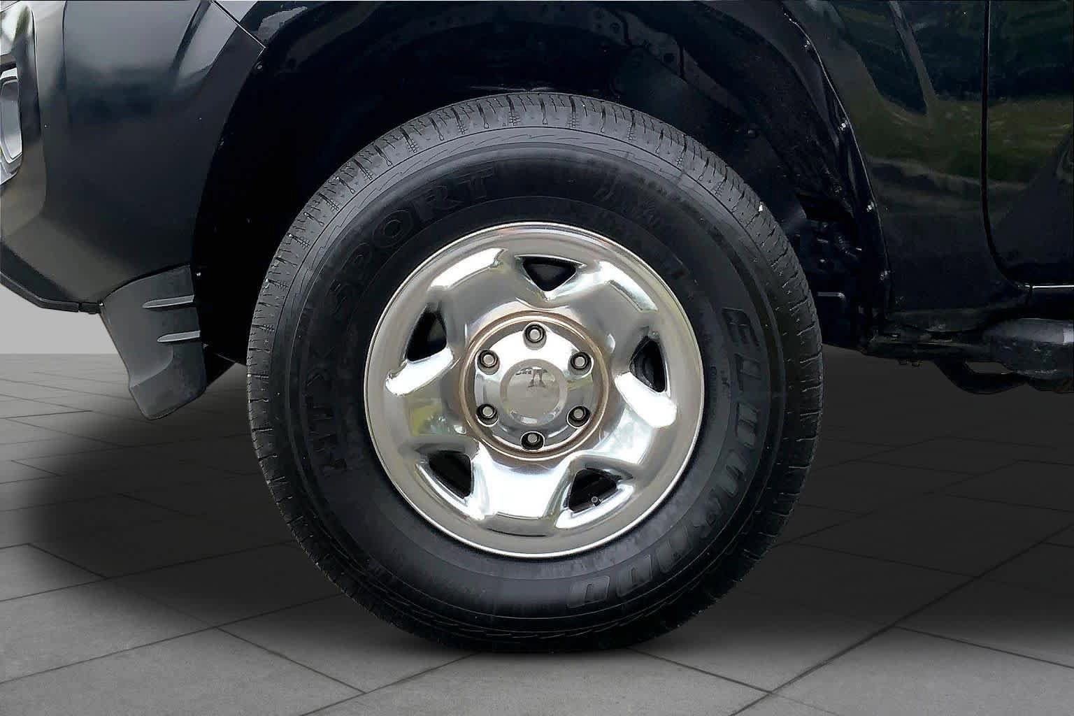 Used 2021 Toyota Tacoma SR AWD/4WD image 11