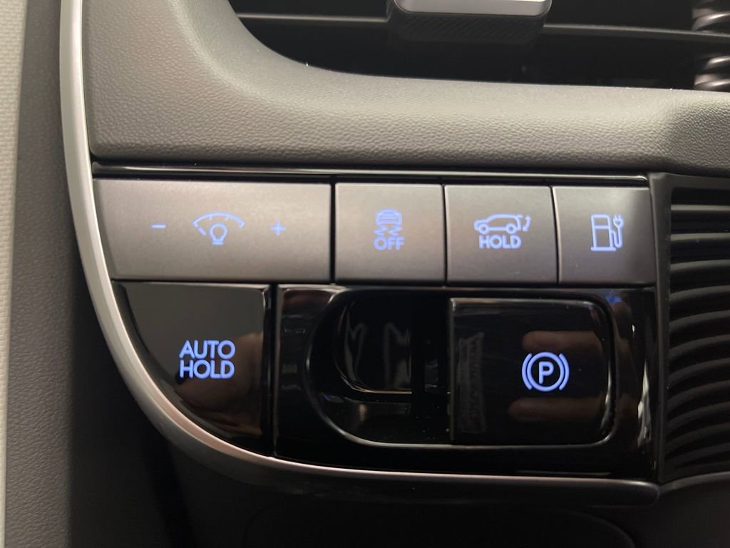 Certified 2025 Hyundai Ioniq 5 SEL image 30