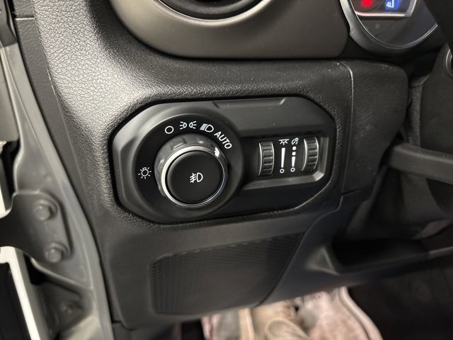 Used 2021 Jeep Wrangler Sport S image 22