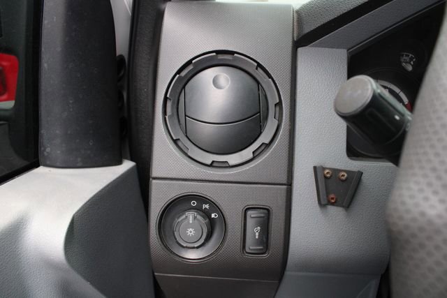 Used 2015 Ford F250 XL w/ Snow Plow Prep Package image 6